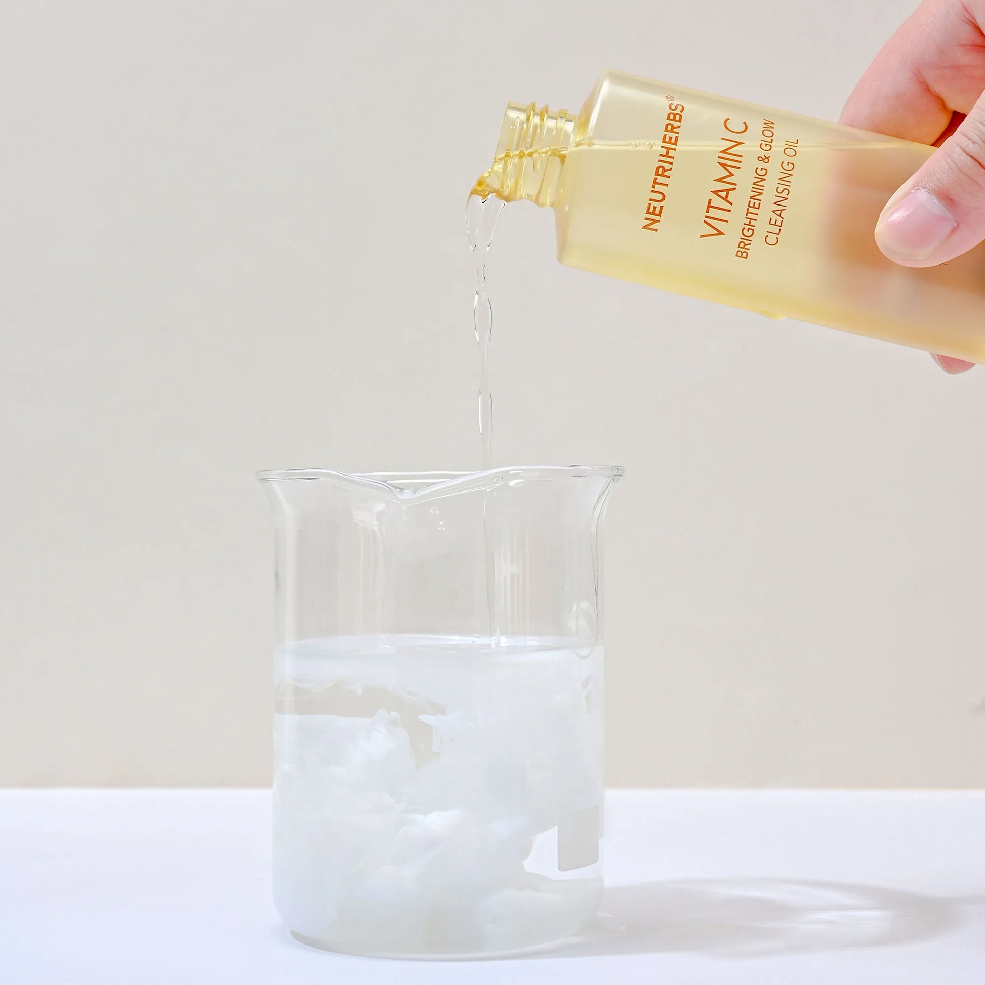 Neutriherbs vitamin c cleansing oil rengoringsolja